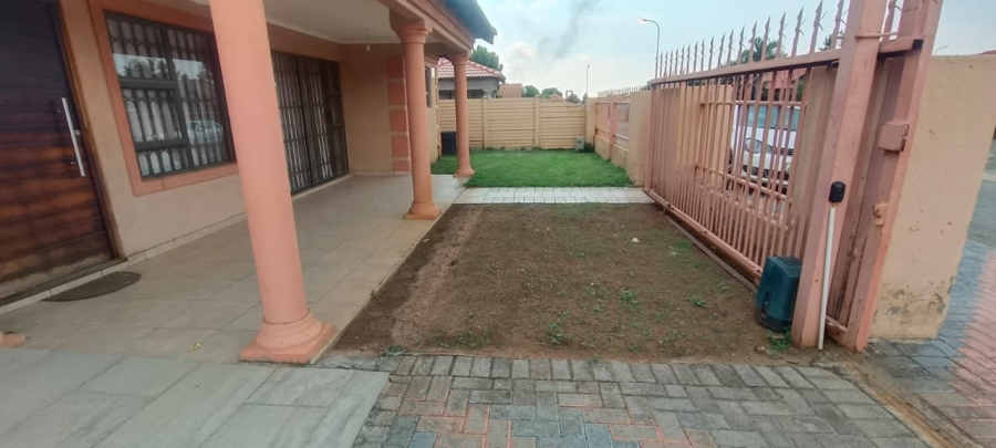 3 Bedroom Property for Sale in Tlhabane North West